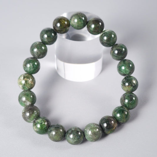 Bracelet en grenat vert (hydrogrossulaire) – pour manifester l'abondance – 10mm