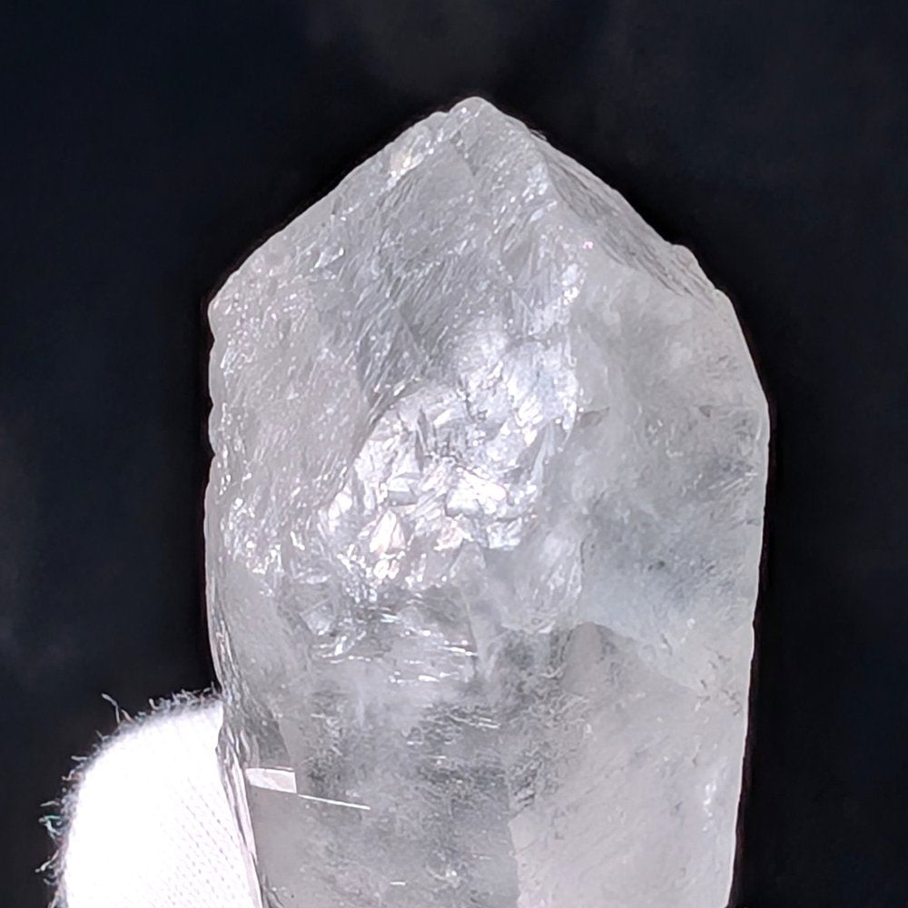 Quartz Starbrary foudroyé d'une beauté mystique, chargé d'une énergie profonde