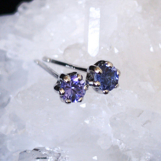 033-02_front2_Boucles d’oreilles en Tanzanite Pt900 – Clarté mentale, intuition et évolution spirituelle