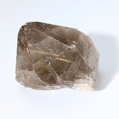 Quartz fumé brut avec de magnifiques rutiles dorés, Record Keeper