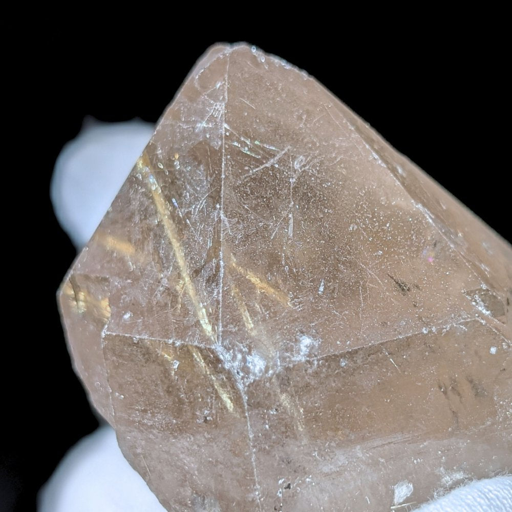 Quartz fumé brut avec de magnifiques rutiles dorés, Record Keeper