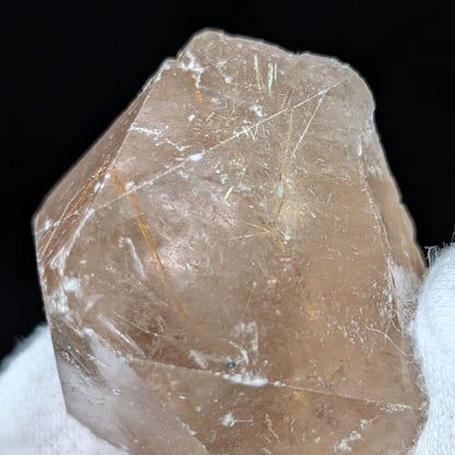 Quartz fumé brut avec de magnifiques rutiles dorés, Record Keeper