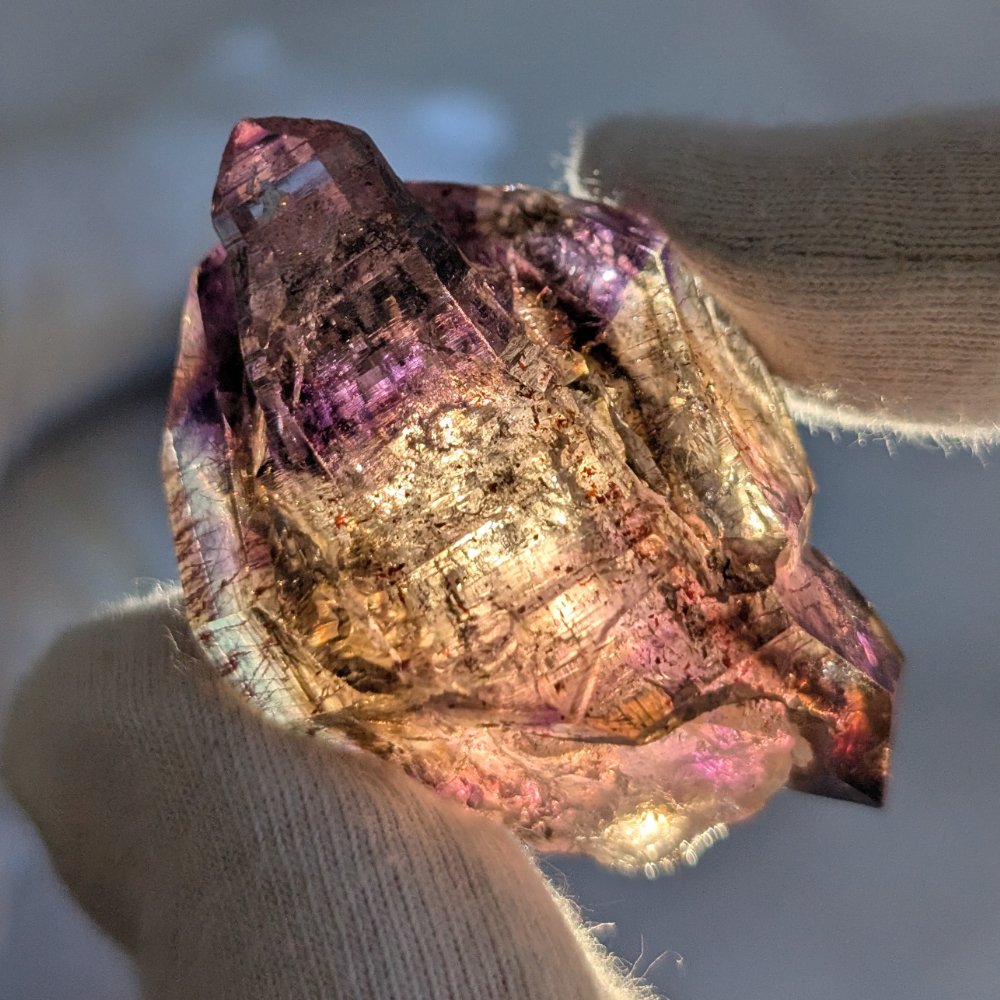 Améthyste de Brandberg exceptionnelle, magnifique iridescence, riches inclusions