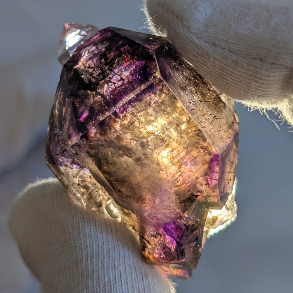 Améthyste de Brandberg exceptionnelle, magnifique iridescence, riches inclusions