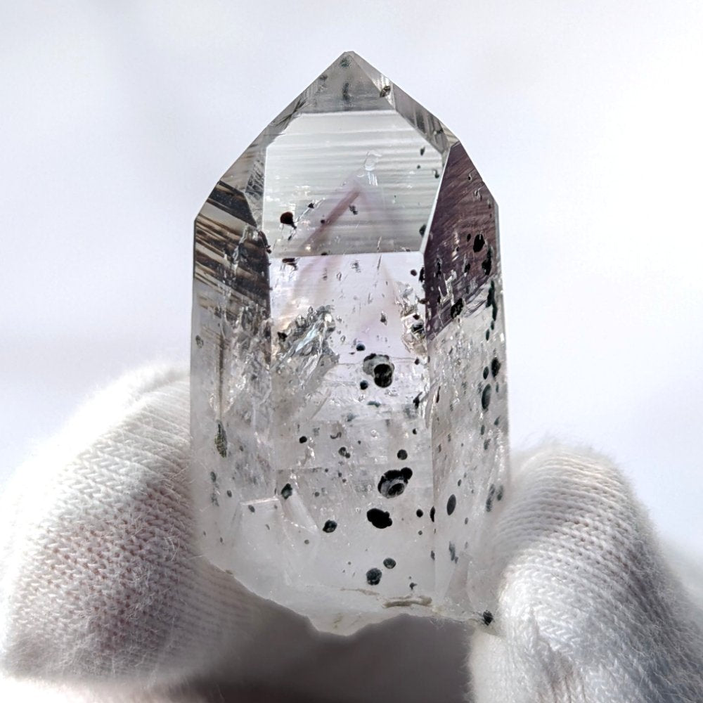 Améthyste de Brandberg aux superbes fantômes et inclusions, énergie splendide
