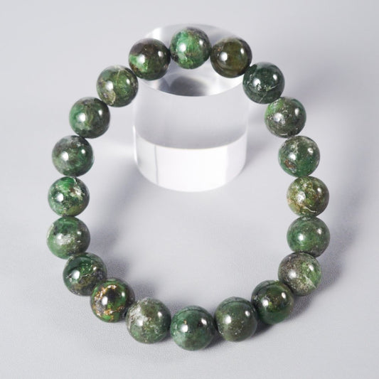 Bracelet en grenat vert (hydrogrossulaire) – pour manifester l'abondance – 10mm