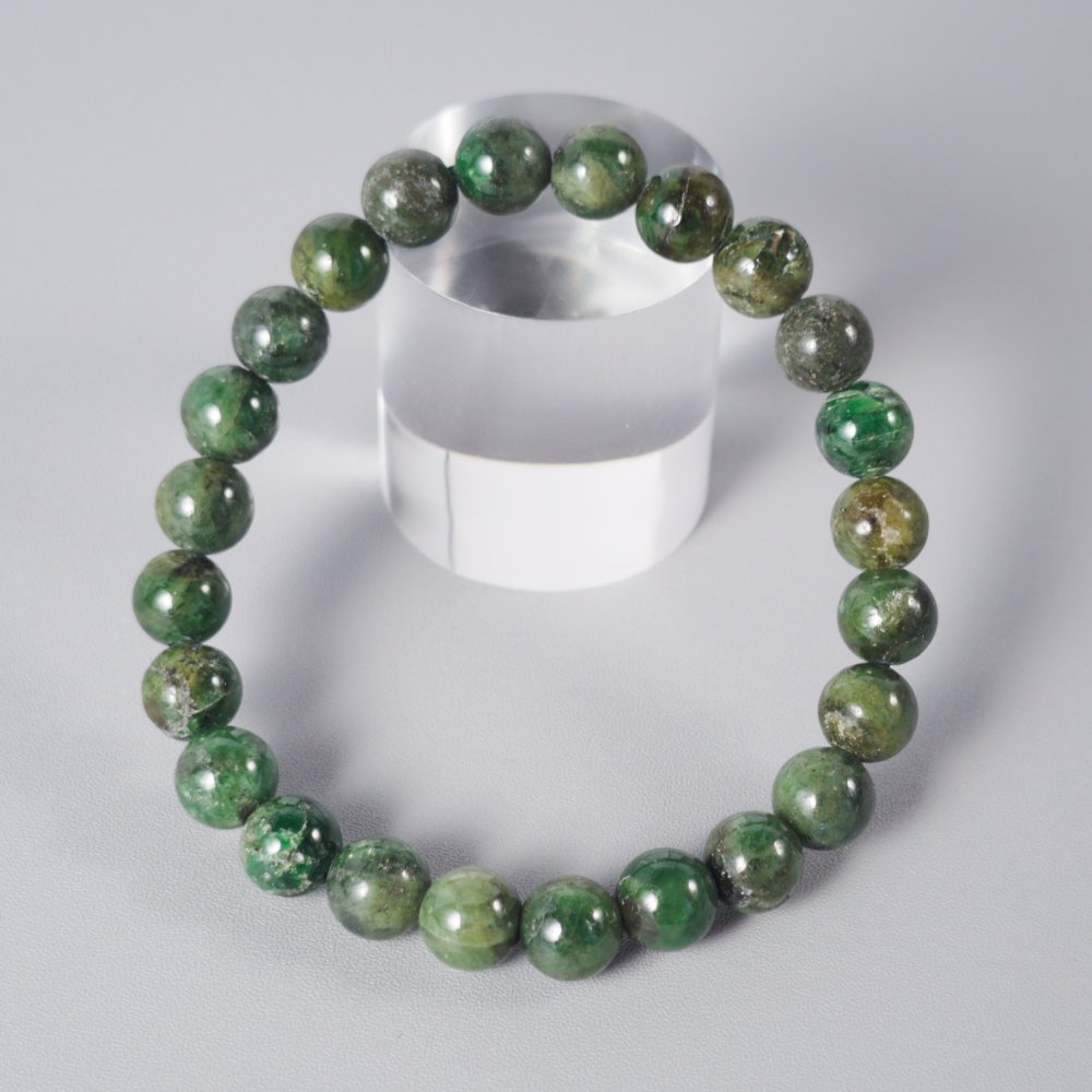 Bracelet en grenat vert (hydrogrossulaire) – pour manifester l'abondance – 8mm