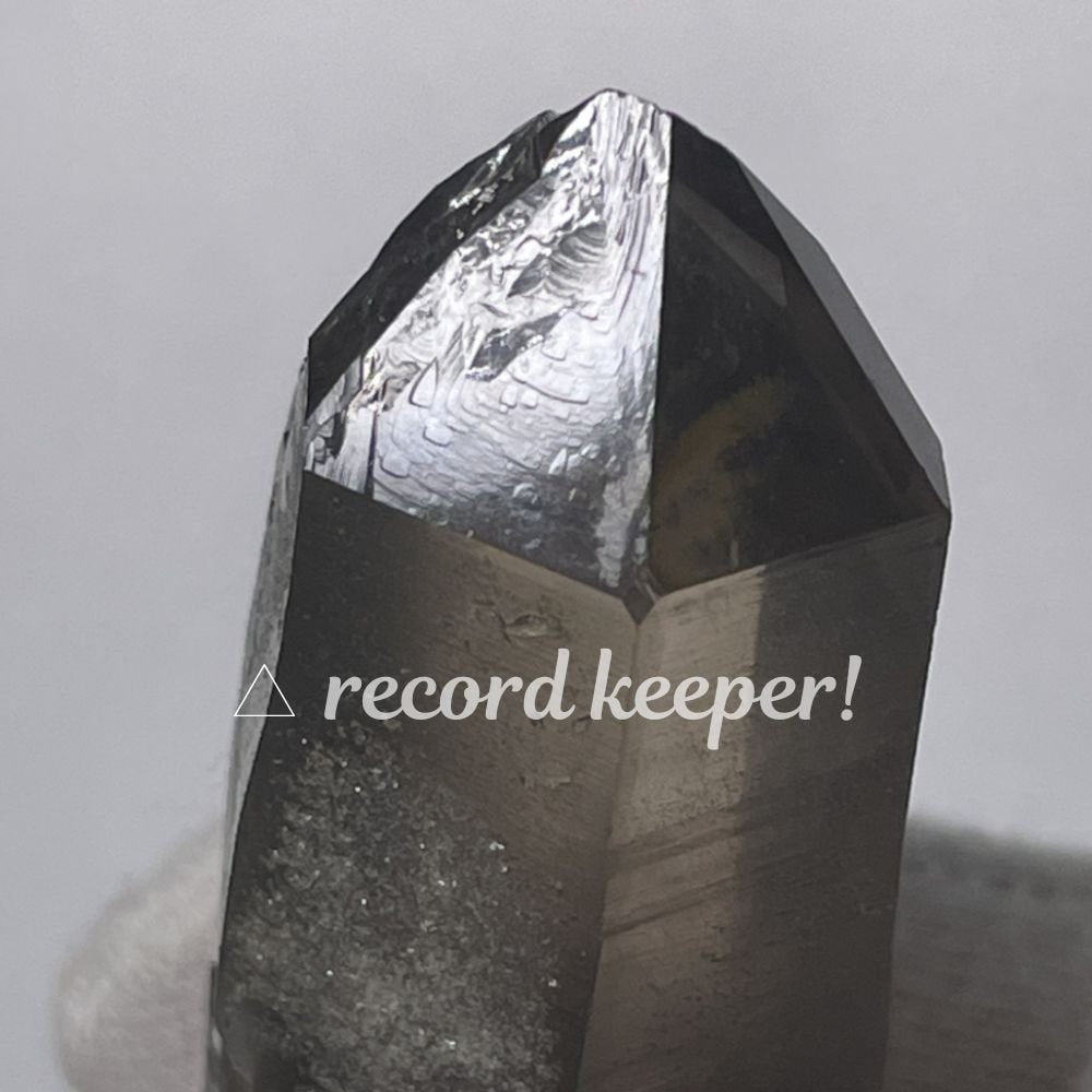 Rare quartz fumé à l'énergie belle et puissante, record keeper, grand time link