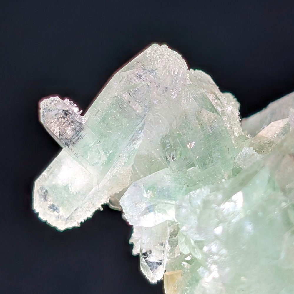 Magnifique apophyllite verte, pierre spéciale de haute vibration / Taille M