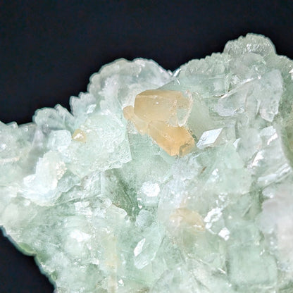 Magnifique apophyllite verte, pierre spéciale de haute vibration / Taille M