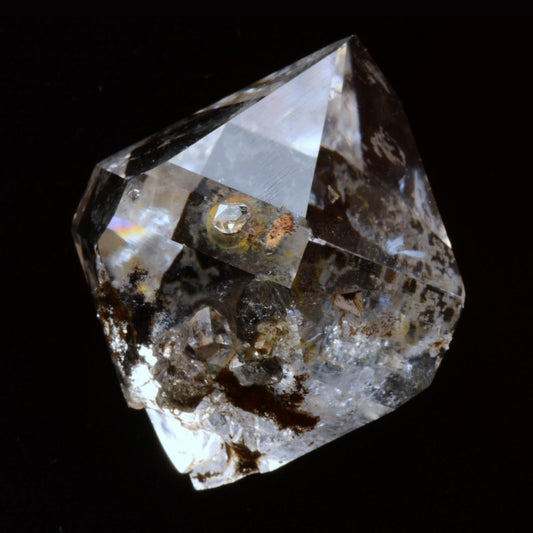 Diamant d'Herkimer à haute vibration, éclat intense, grande transparence et barnacle remarquable