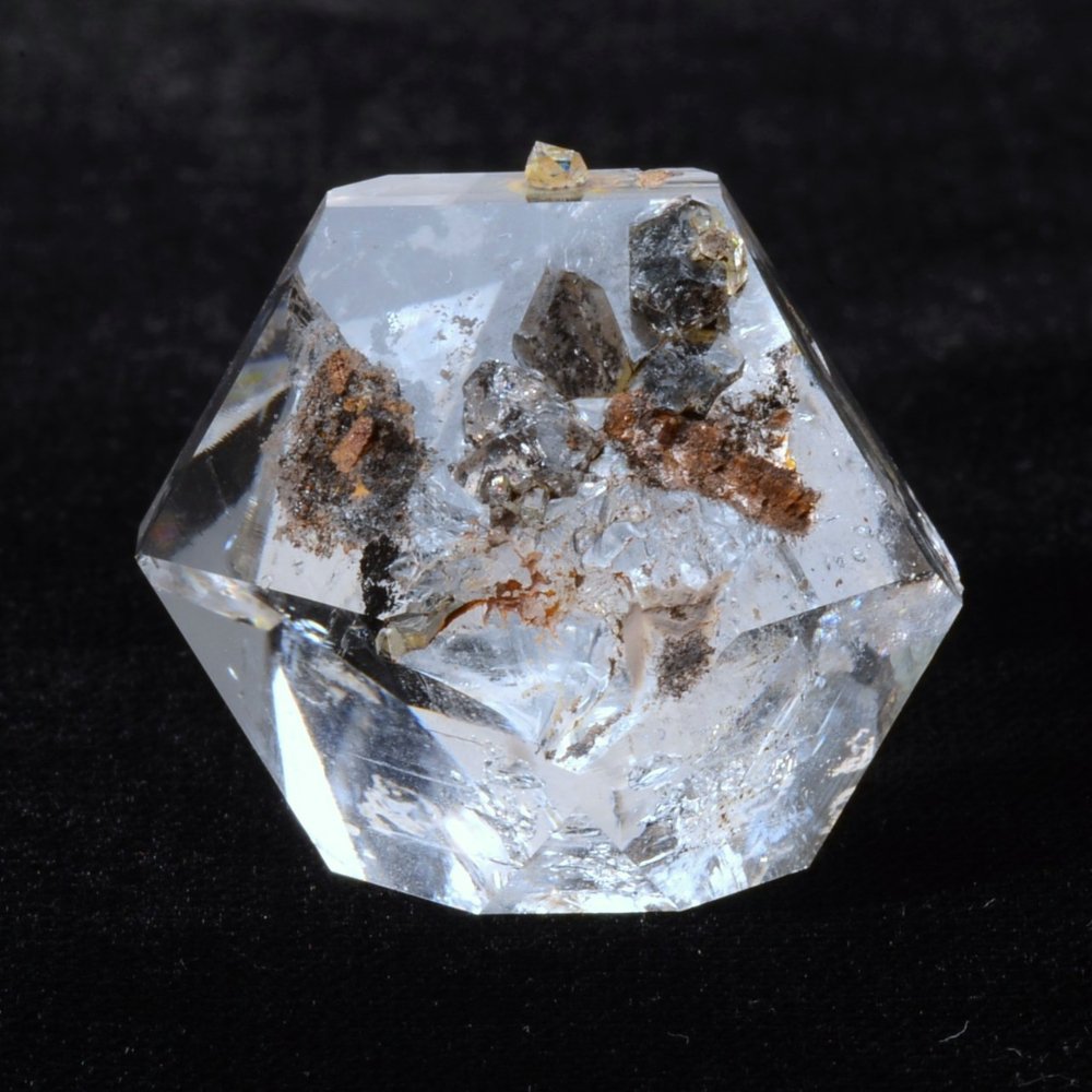 Diamant d'Herkimer à haute vibration, éclat intense, grande transparence et barnacle remarquable