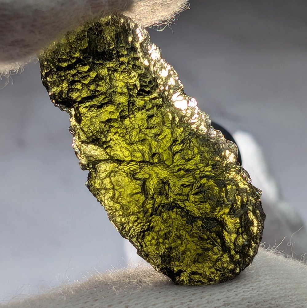 Moldavite authentique et vibrante – énergie exceptionnelle, sélectionnée avec soin