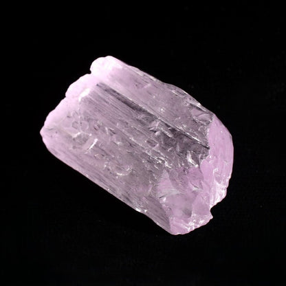 Cristal brut de kunzite, non taillé et de haute qualité - 1