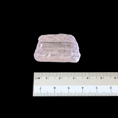 Cristal brut de kunzite, non taillé et de haute qualité - 1