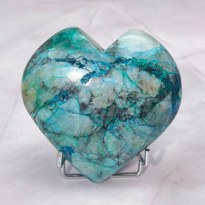 Pierre composite de chrysocolle, malachite, azurite et quartz — riche de couleurs et d'énergie