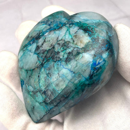 Pierre composite de chrysocolle, malachite, azurite et quartz — riche de couleurs et d'énergie