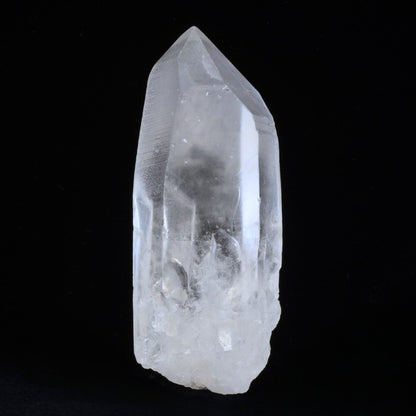 Quartz lémurien à l’énergie pure, avec de belles stries lémuriennes et des Record Keepers