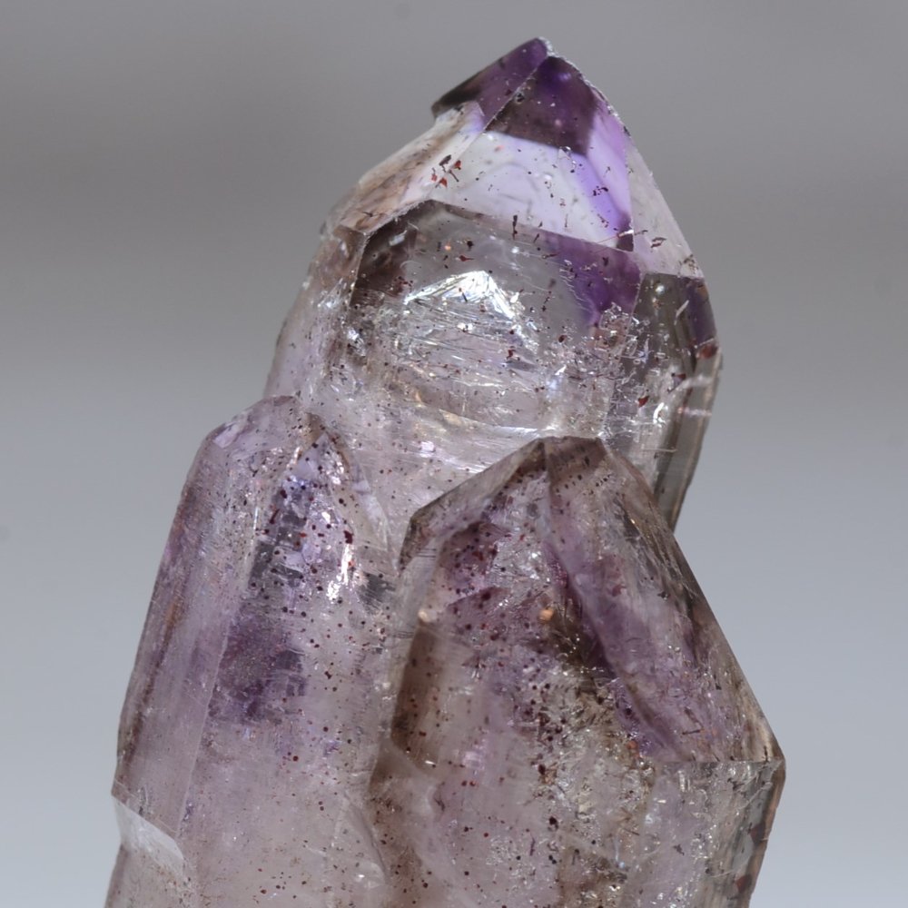 Améthyste Brandberg, Belle et énergétique avec plein de lépidocrocite et de goethite