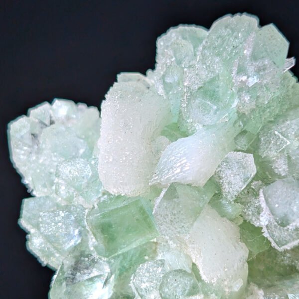 Apophyllite verte à haute vibration pour la méditation et la guérison