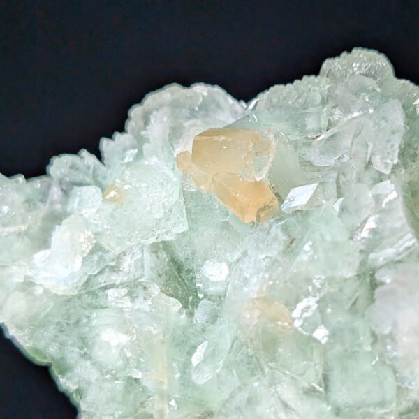 Apophyllite verte à haute vibration pour la méditation et la guérison