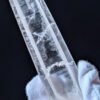 Cristal lémurien à belle énergie, avec stries lémuriennes et Record Keepers cracks