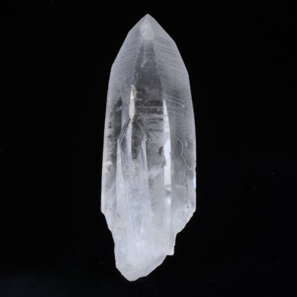 Quartz lémurien à l’énergie pure, avec de belles stries lémuriennes et des Record Keepers back