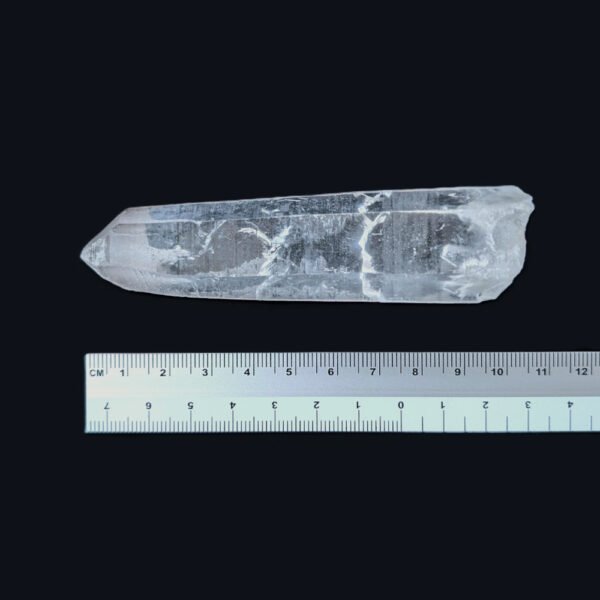 Cristal lémurien à belle énergie, avec stries lémuriennes et Record Keepers size